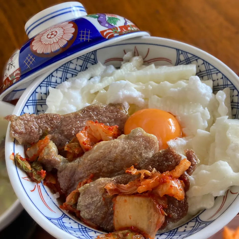 Snapdishの料理写真:オーロラさんの料理 Kさんの料理 豚キムチと山芋丼|Kさん