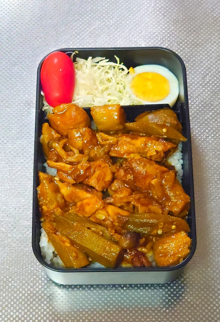 チキンと夏野菜(茄子とオクラ)のカレー弁当|黒川克博さん