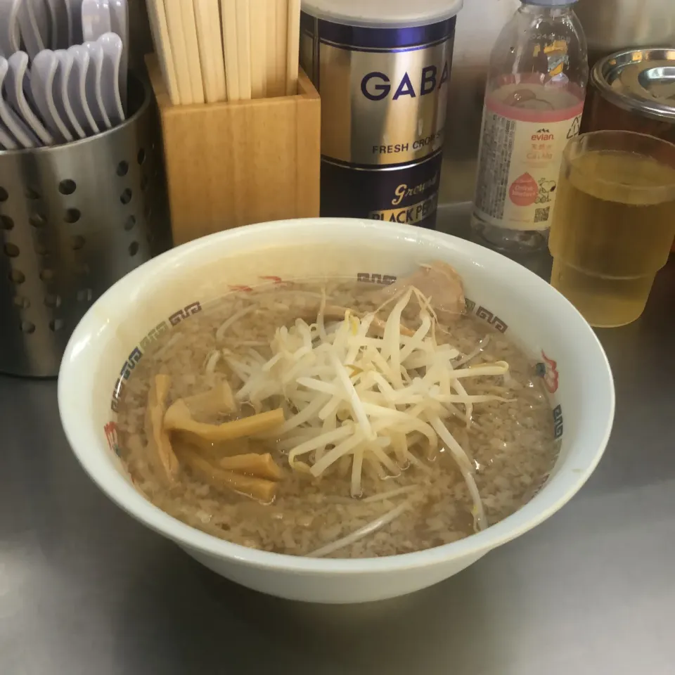 Snapdishの料理写真:＃朝ラー　＃夜勤明け　の楽しみで　＃ラーメン　＃ホープ軒|Hajime Sakaiさん