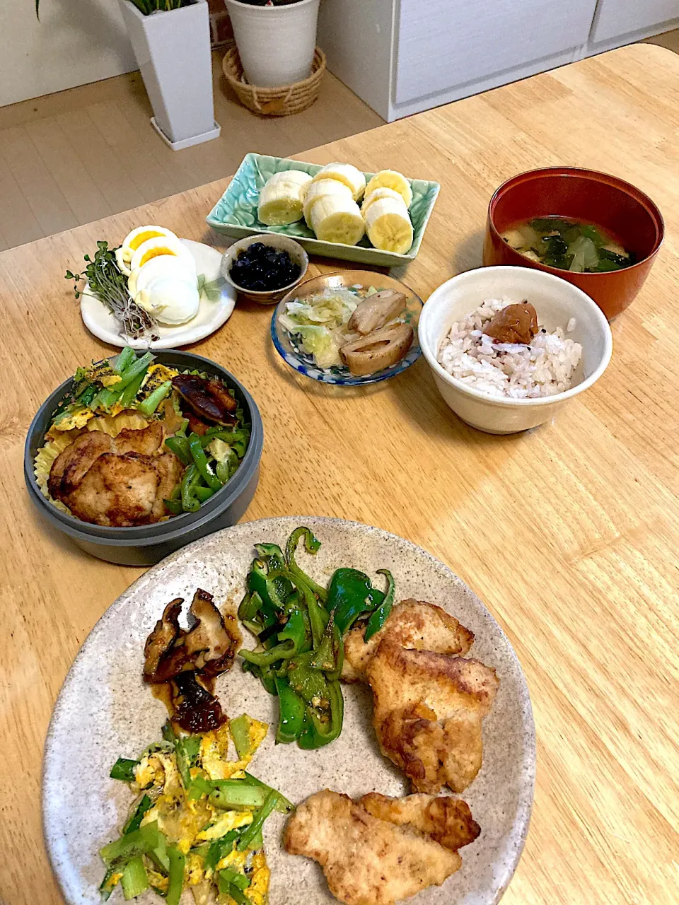 今日の旦那さんお弁当おかずと朝ごはん☺︎|さくたえさん