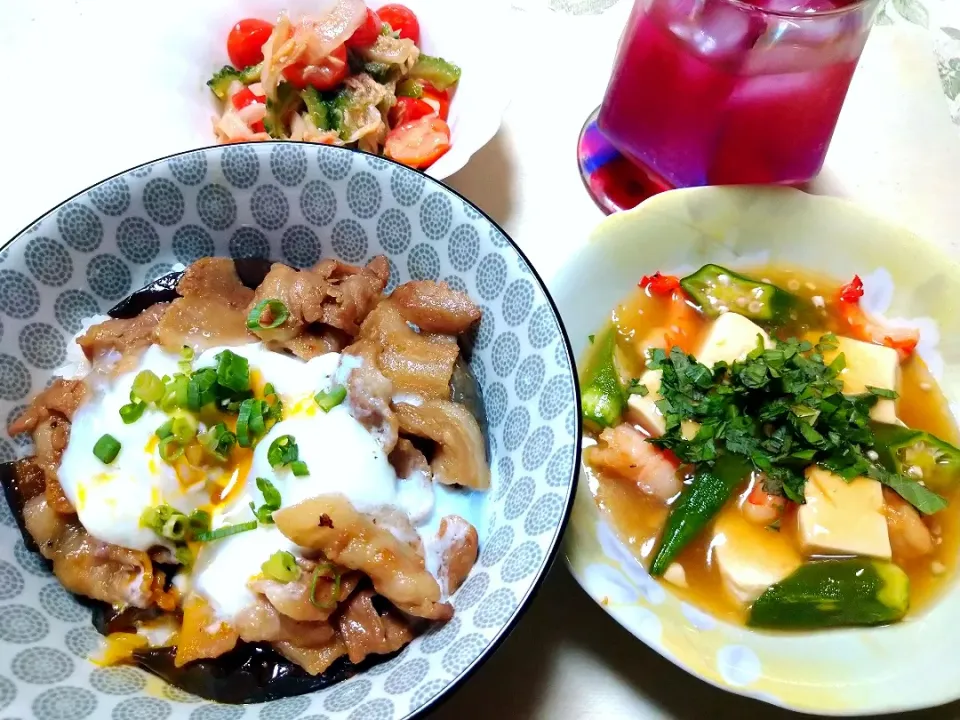 Snapdishの料理写真:豚丼、海老とオクラと豆腐のあっさり煮|うたかた。さん