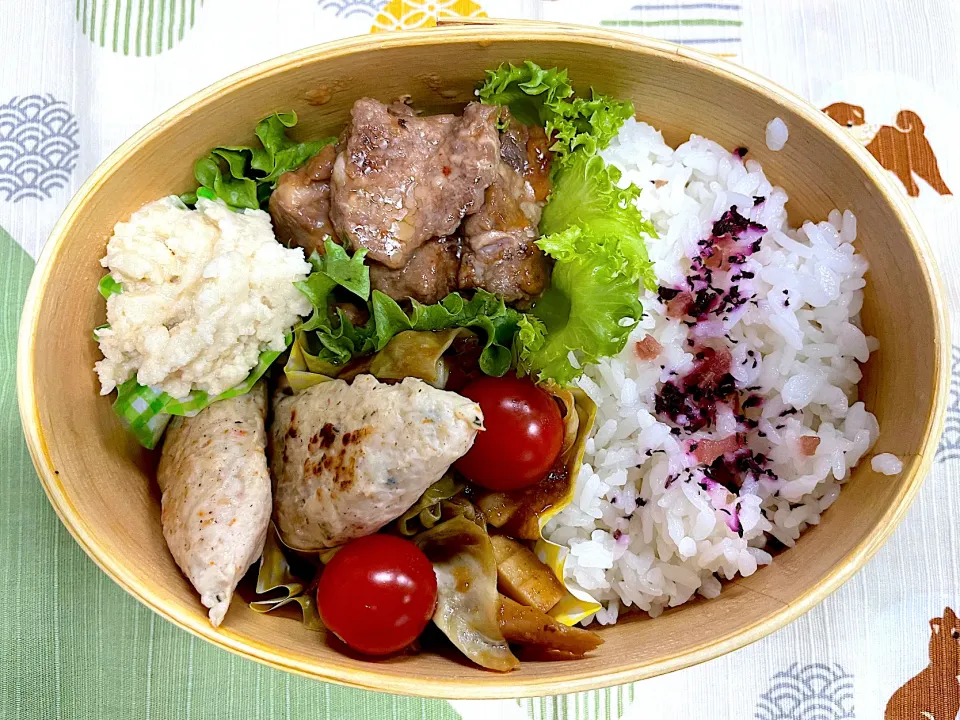 つくね、焼肉、自家製ポテサラ、回鍋肉🍱|なお🅿️さん