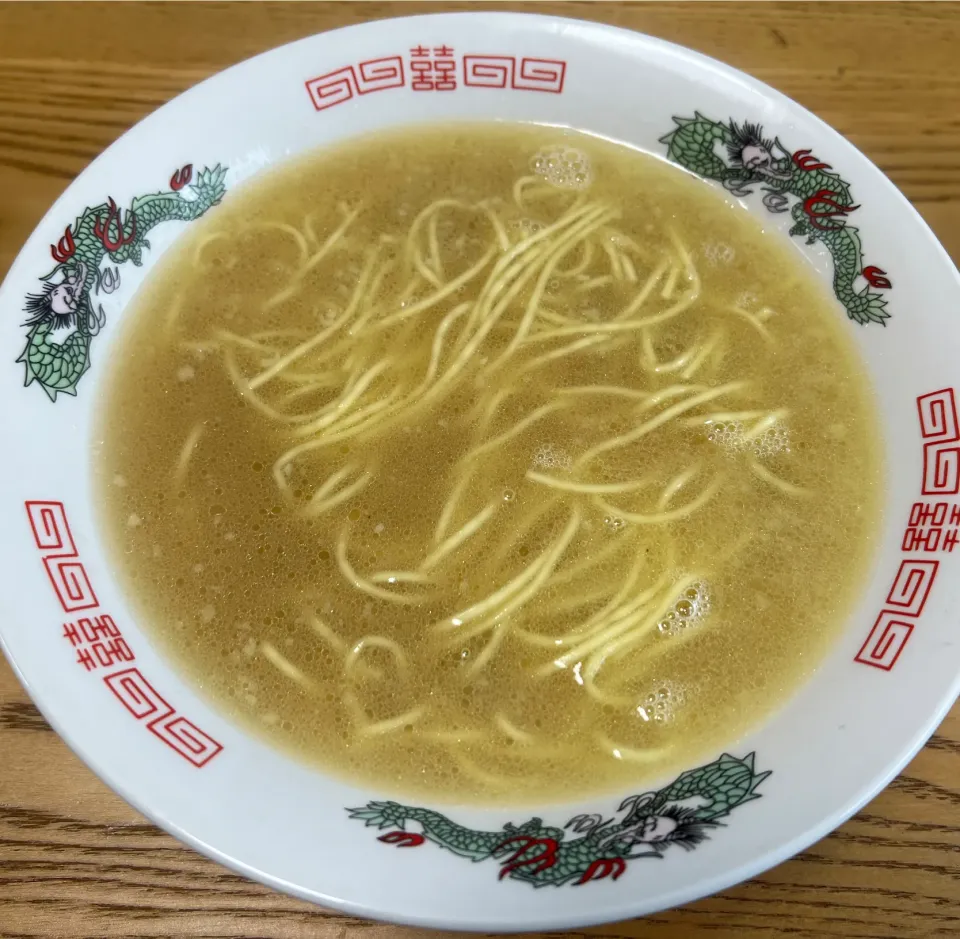 博多一番鶏を使ったスープ味わい用　素ラーメン|さくたろうさん