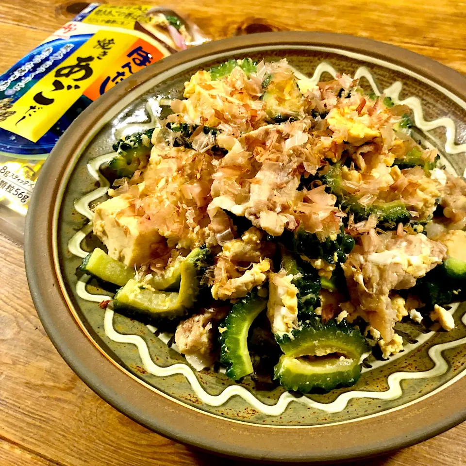 Snapdishの料理写真:ほんだしでゴーヤチャンプル 🍚🥢|sato*さん