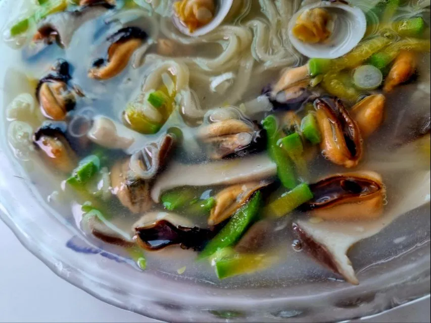 Noodle Soup with Shells|steven z.y.さん