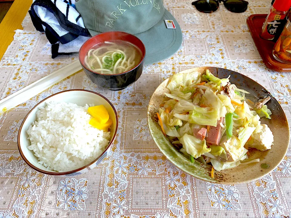 🌀宮古島🌀台風なのに🌀大和食堂でlunch🌀 野菜チャンプルー定食🌈 ©dabasyu|dabasyuさん