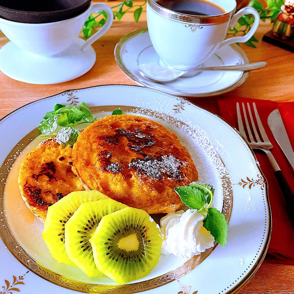 イングリッシュマフィンでフレンチトースト🥯🍽    この焦げ具合が最高😋|Sの食卓さん