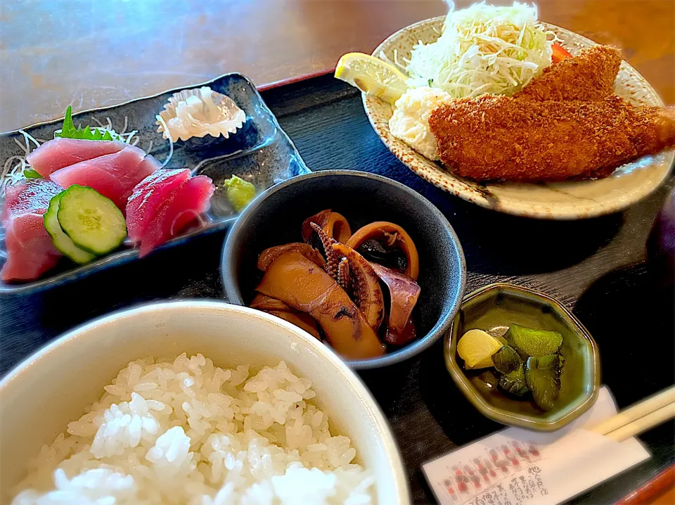 黒鯛フライと刺身定食|古山さん