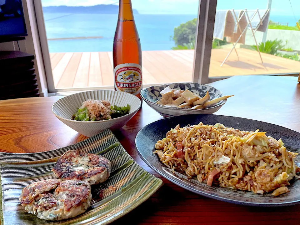 Snapdishの料理写真:2022.9.4 焼きそば飯🍻🍻🍻|ゆみずさん