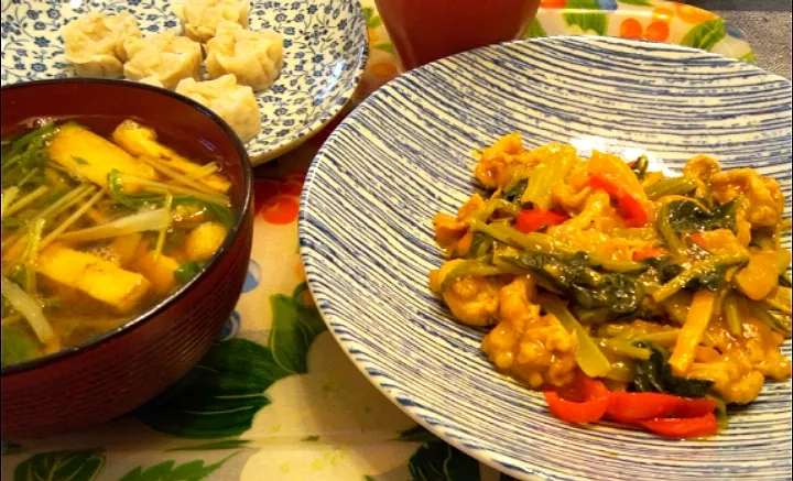 '22．9/4
今夜は作りおきの二人さんと小松菜とパプリカのうま煮😋|たえさん