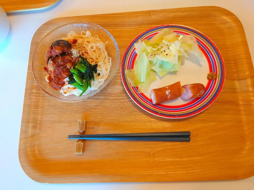 今日の夕食　ハリッササバ缶そうめん、チーズソーセージ|pinknari🐰🌈さん