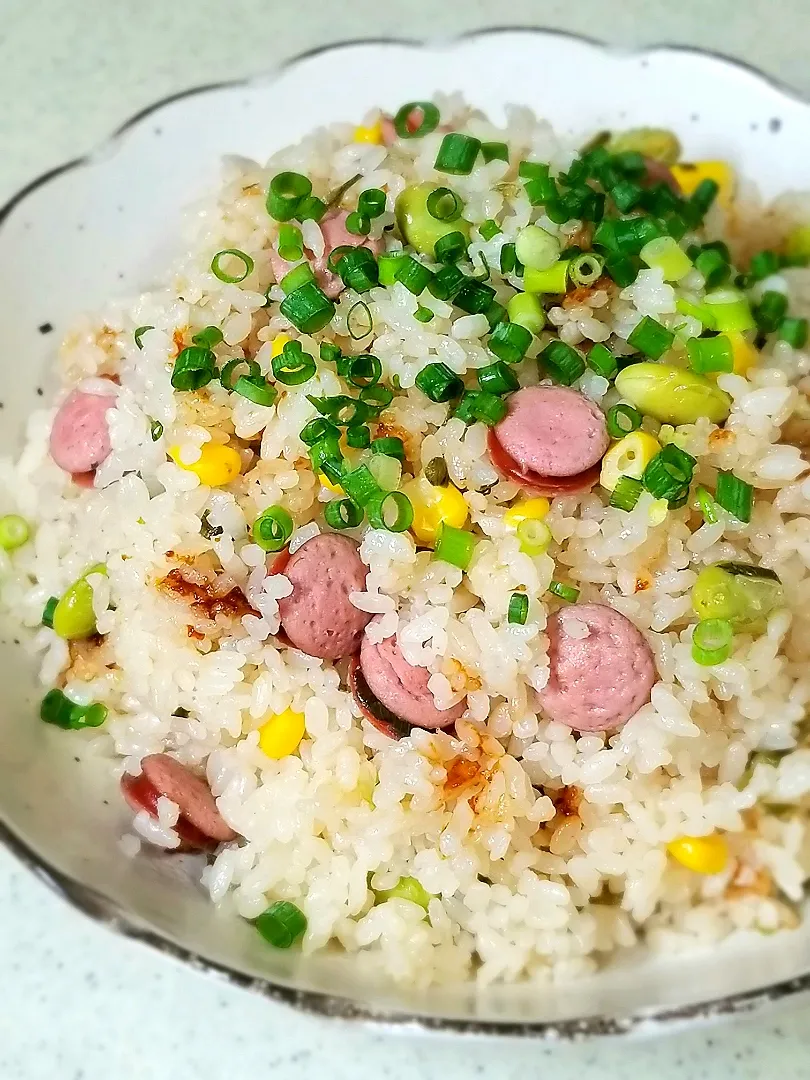 炊飯器で簡単👌コロコロウインナー炒飯|ぱんだのままんさん