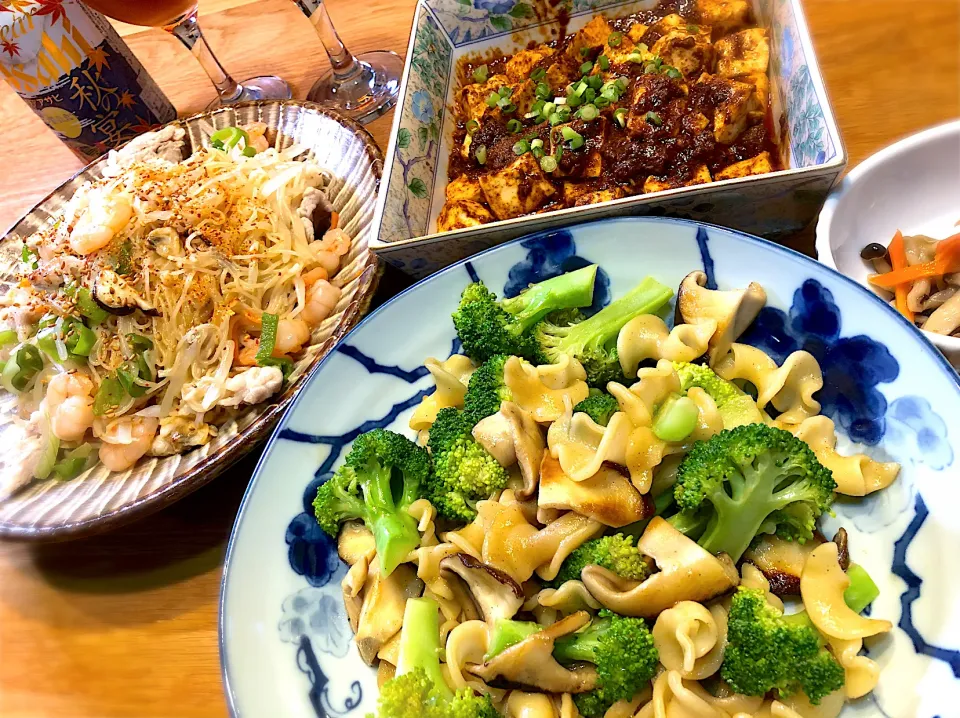 ブロッコリーと椎茸の醤油パスタ　焼きビーフン　麻婆豆腐|じゅんさんさん