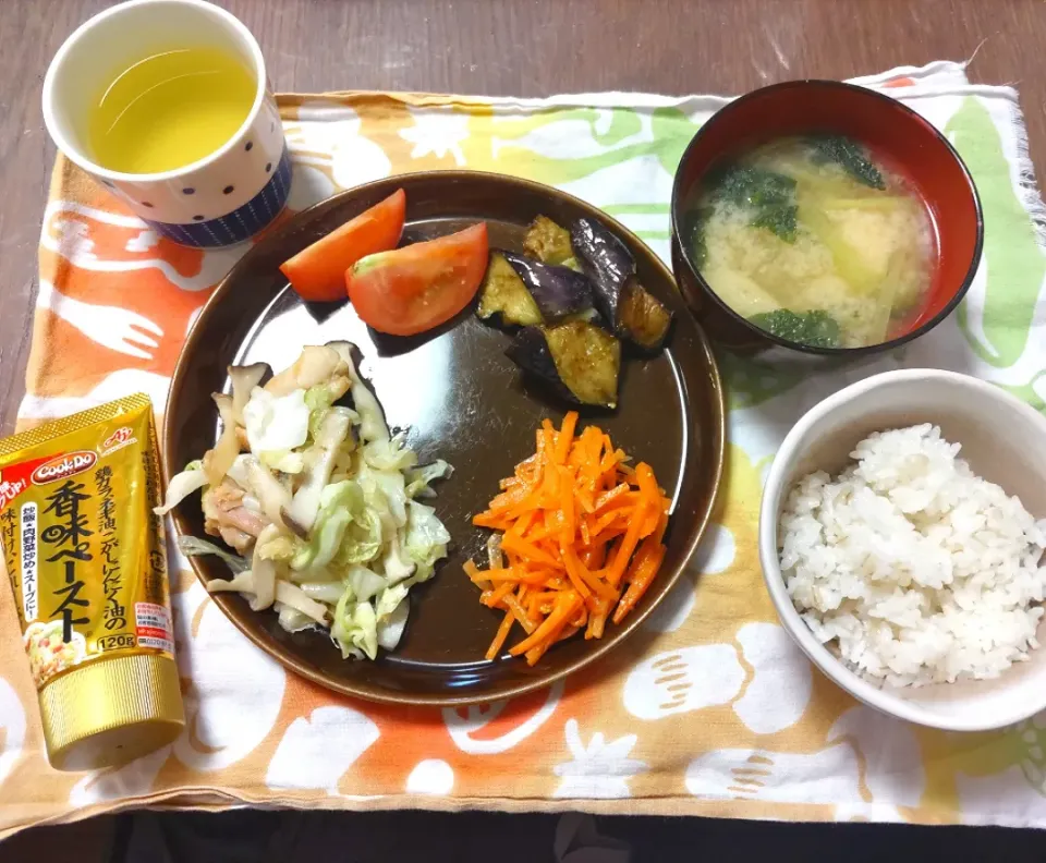 Snapdishの料理写真:香味ペーストで炒めもの|みはるさん