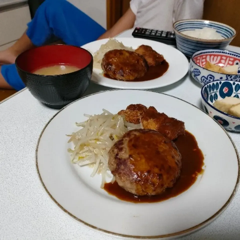 Snapdishの料理写真:ハンバーグ&ポークカツ定食　自家製。|ariyo4200さん