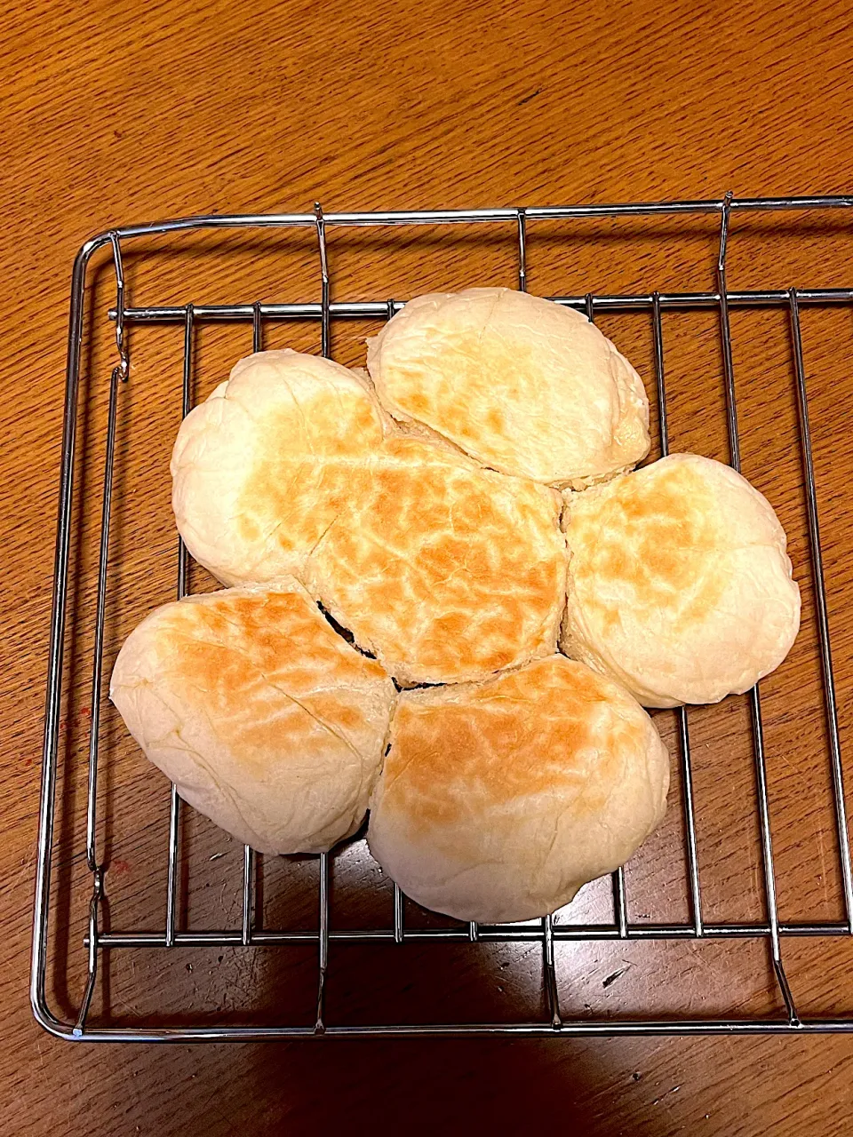 ちぎりクリームパン🥐|夏果さん