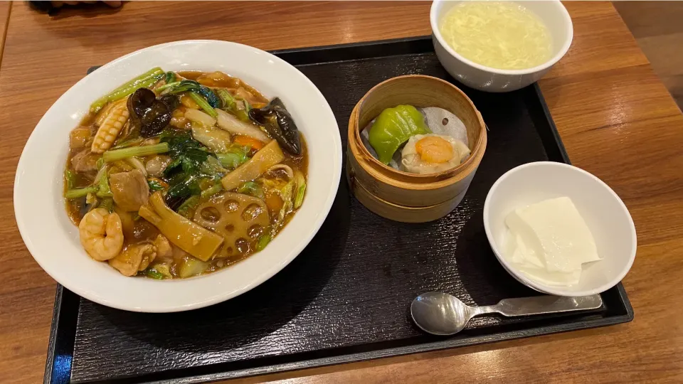 Snapdishの料理写真:紅虎餃子房の五目あんかけご飯セット|Morito Kamiyaさん