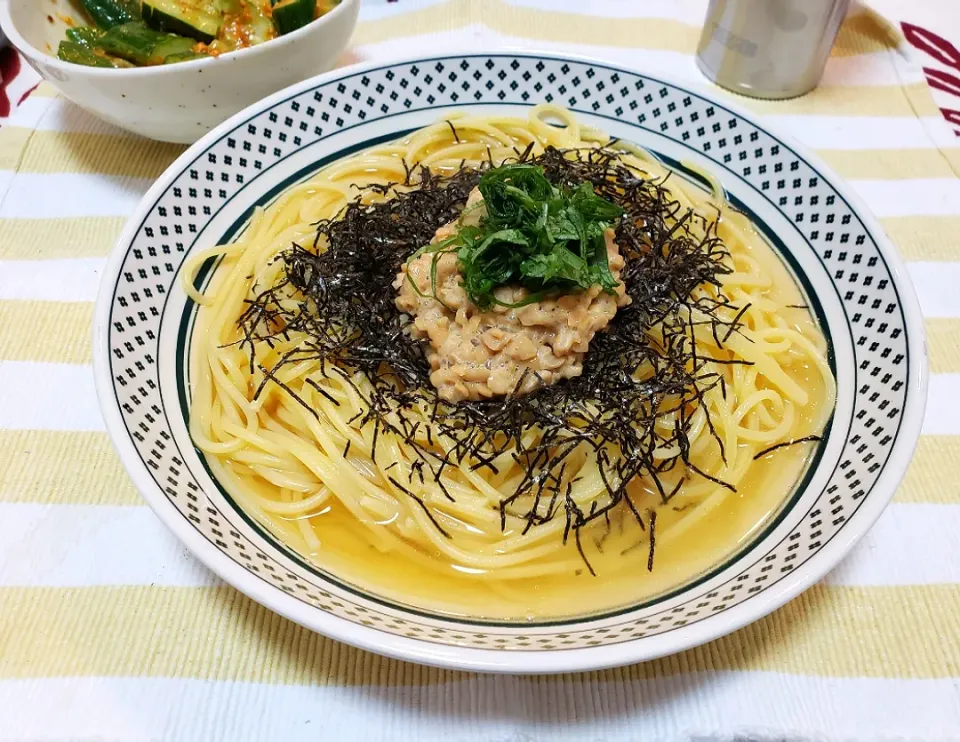 Snapdishの料理写真:ひとり暮らしの夜ご飯
納豆スパゲティー|keeijnsさん