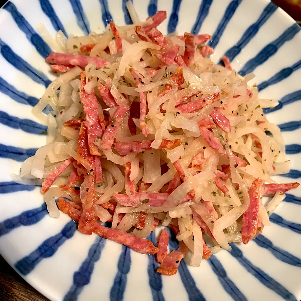 大根とサラミのマリネ|Azumamaさん