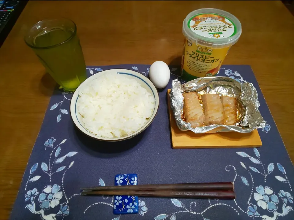 Snapdishの料理写真:アレンジ卵かけご飯と鮪ソテー(朝ご飯)|enarinさん