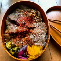 Snapdishの料理写真:ザブトンカルビ焼肉弁当|saran saranさん