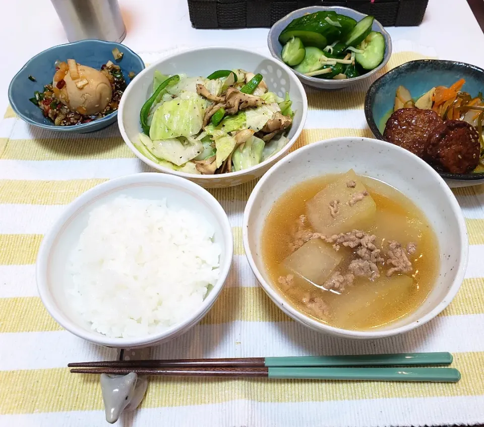 ひとり暮らしの夜ご飯
冬瓜の煮物、麻薬煮たまご|keeijnsさん