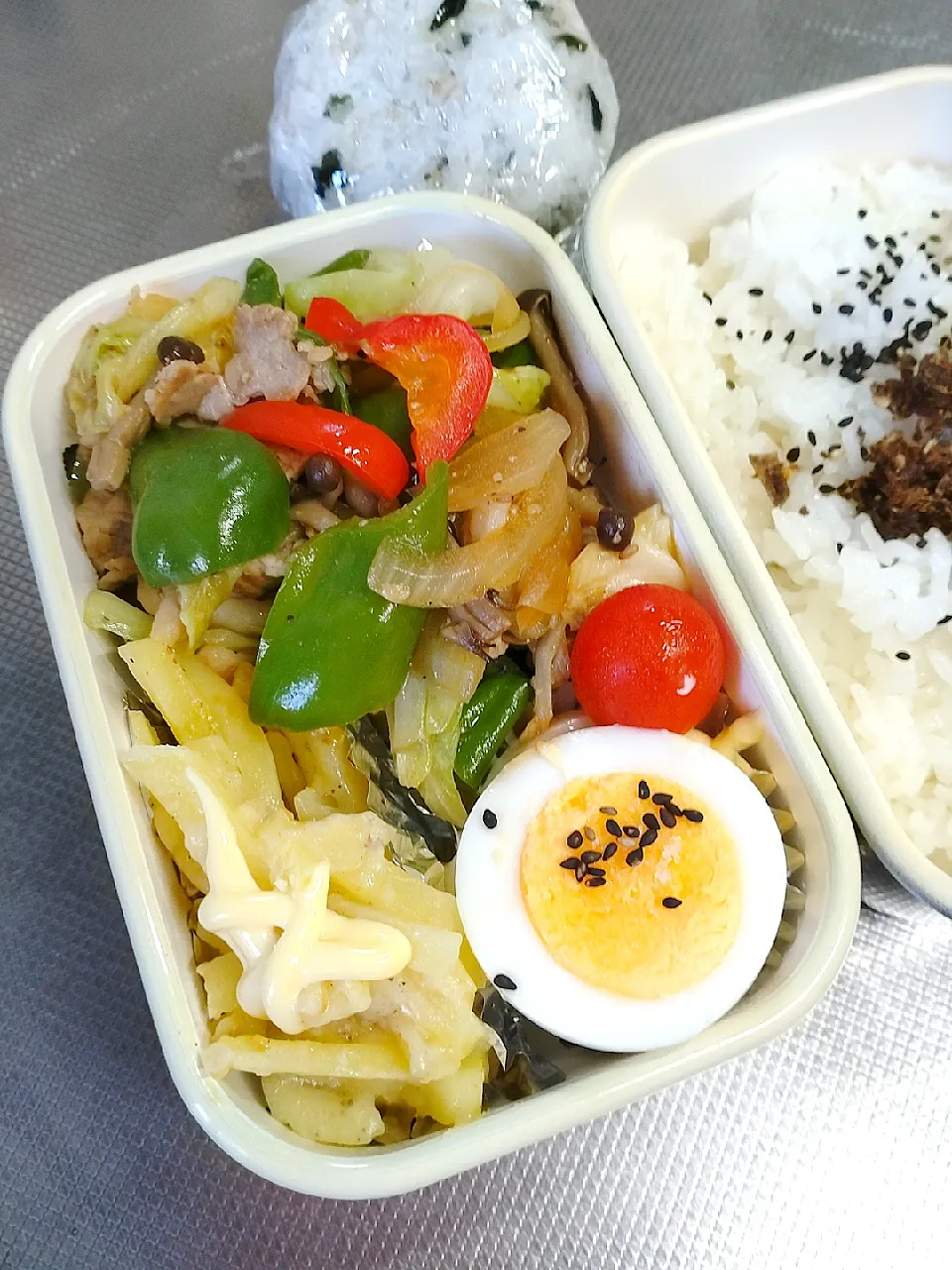 Snapdishの料理写真:野菜炒め弁当|ぱんださん