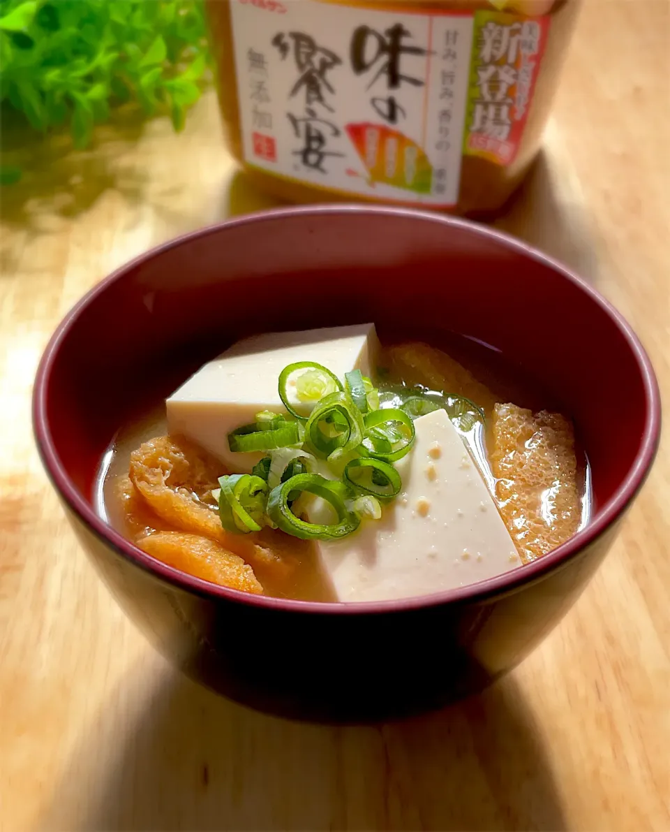 Snapdishの料理写真:豆腐の味の饗宴みそ汁|9421beruさん