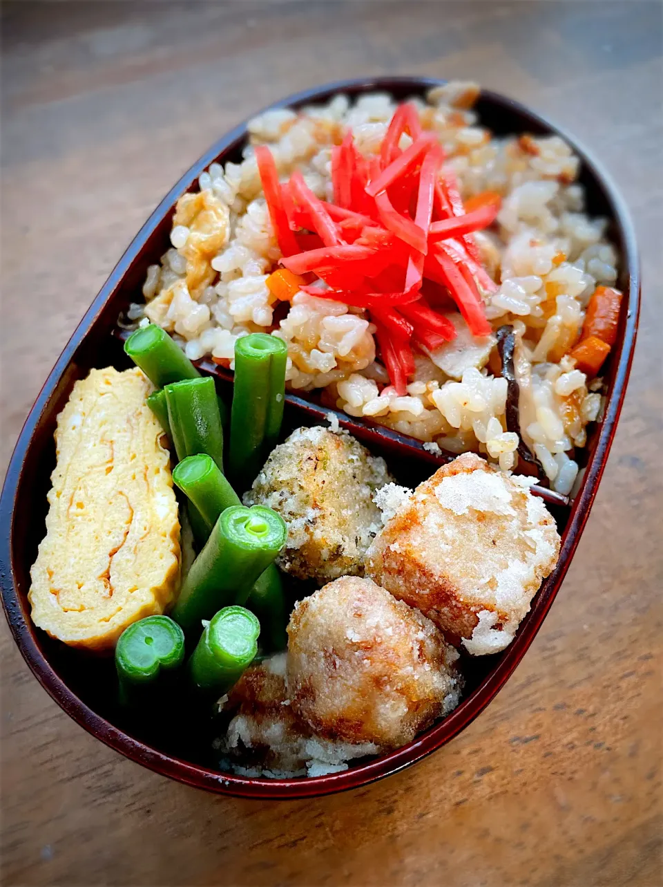 今日のお弁当・久々に普通のお弁当です　里芋の唐揚げと炊き込みご飯|akiさん