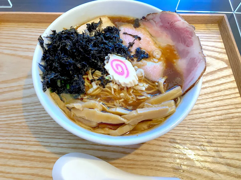 生姜醤油ラーメン麺ストレート🍜|utayataさん