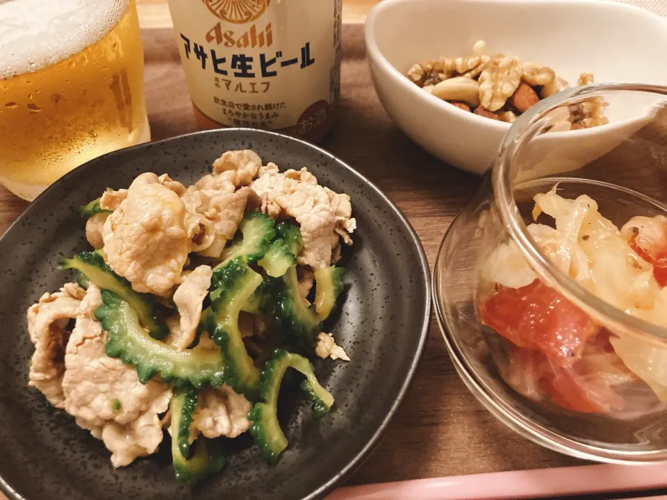 Snapdishの料理写真:今日のおうち居酒屋セット🍺ゴーヤと豚肉のポン酢和え🥒トマトと玉ねぎとツナのコンソメ和え🍅ミックスナッツ🥜|gunlove❤さん