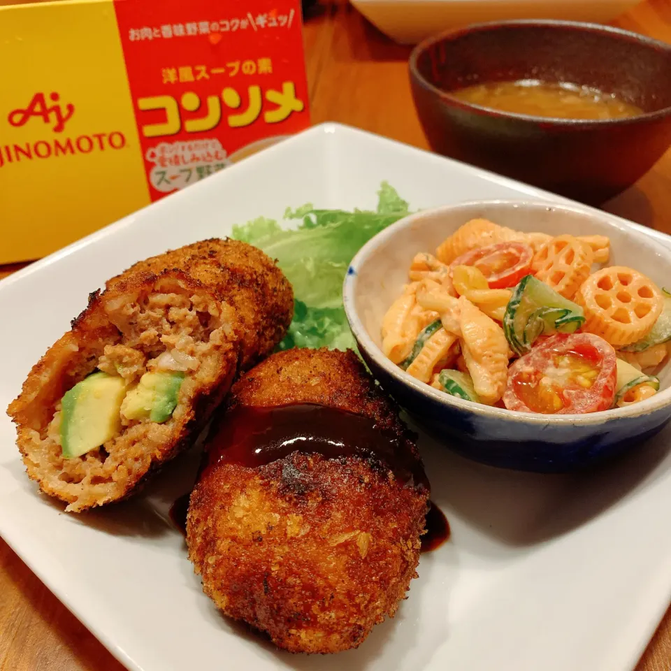 Snapdishの料理写真:アボカドメンチカツ🥑|あっちゃんさん