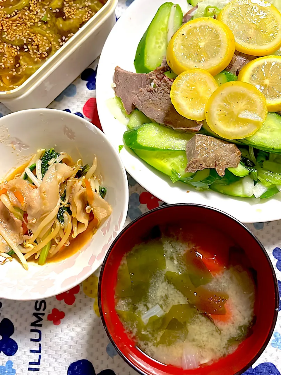 野菜炒め　ローストビーフサラダ　トマト🍅味噌汁　ゴーヤの酢漬け|4jinoanataさん