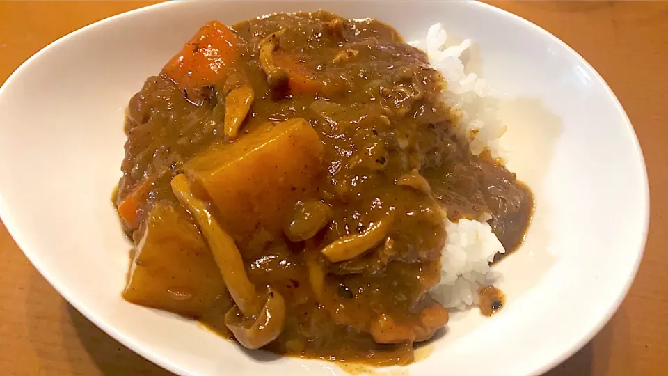 Snapdishの料理写真:きのことししとうカレー|丸川太郎さん