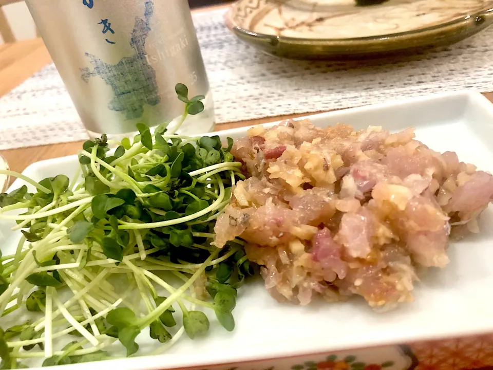 釣れたての鯵🐟を頂いたので、ナメロウ〜😋　旦那が捌いて、私は味付けだけw 泡盛と共に✨|BUBUさん