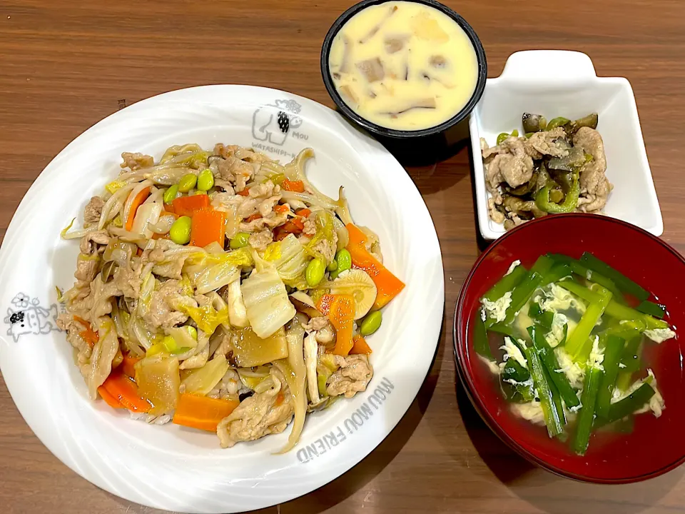 Snapdishの料理写真:中華あんかけ丼　ニラ玉スープ　なすとピーマン豚肉のごまポン炒め　市販茶碗蒸し|おさむん17さん