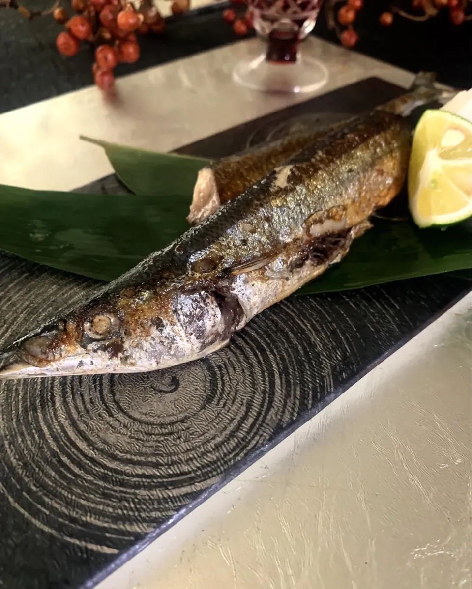 初物秋刀魚の塩焼き|penbrorkeさん