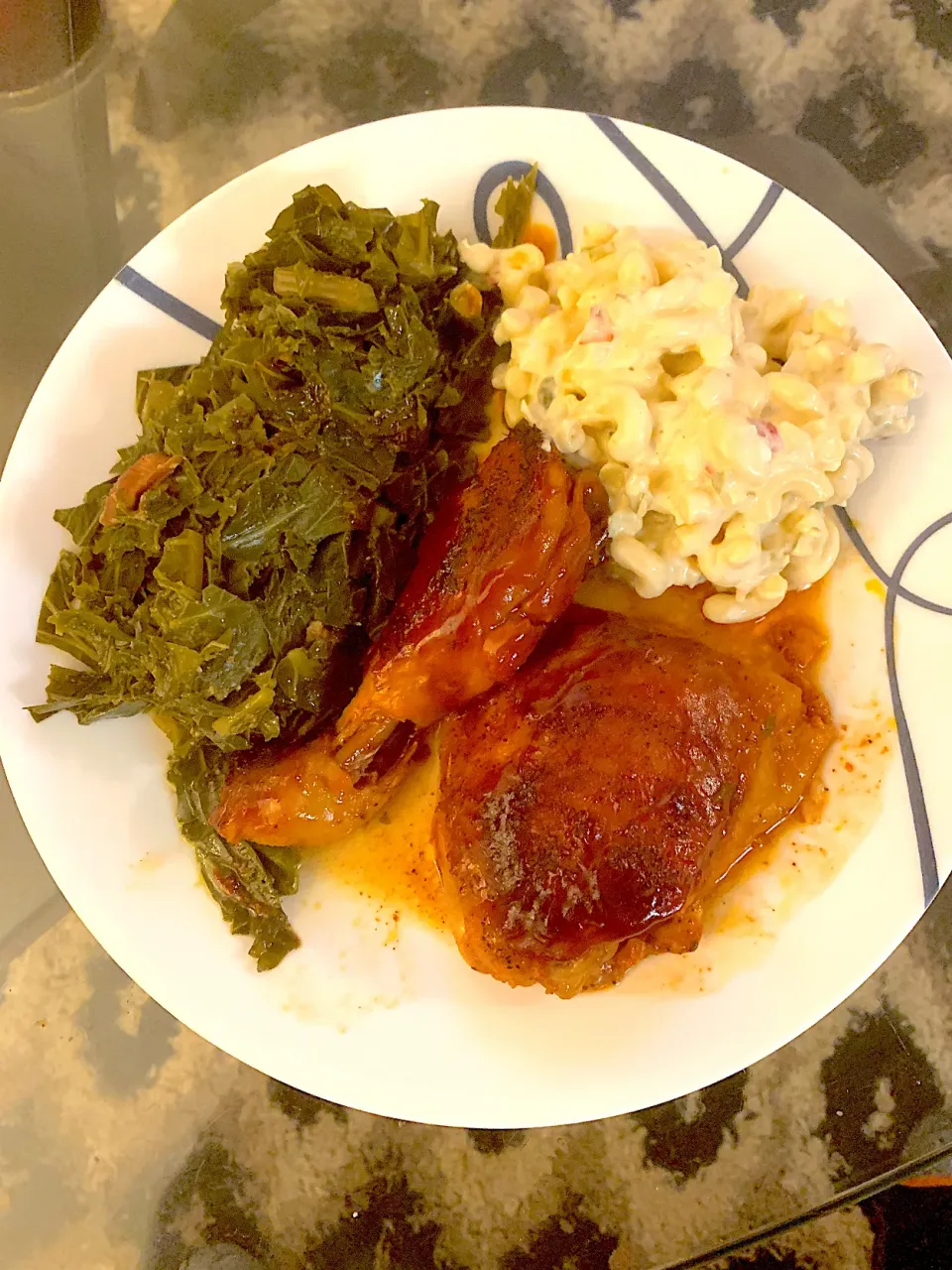 Barbecue chicken collard greens and kale and macaroni salad|Kareem Boogieさん