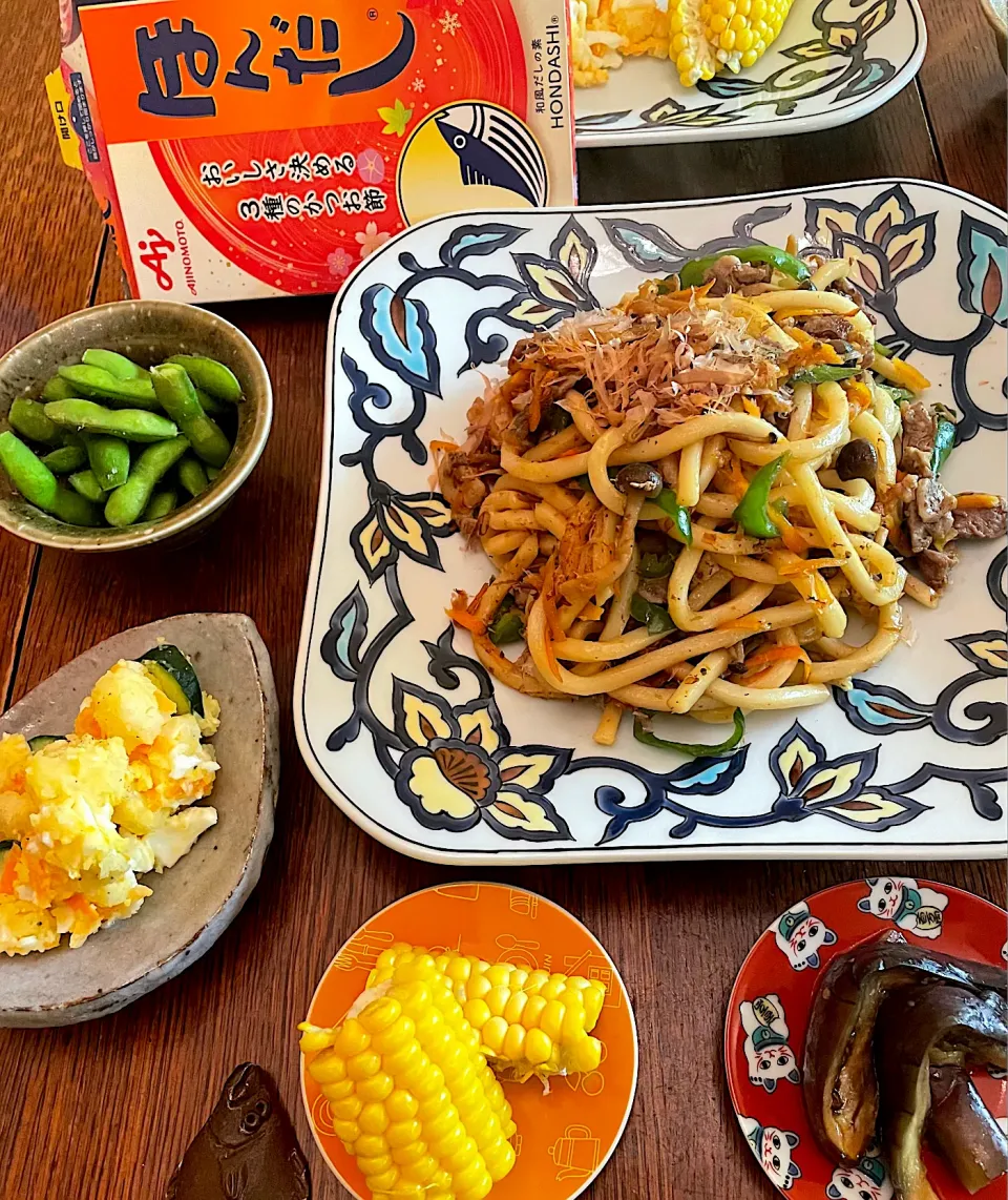 晩ごはん♯ほんだし♯焼きうどん♯夏のおかず♯枝豆♯とうもろこし♯茄子|小松菜さん