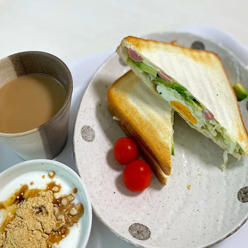 9/10朝ご飯：モリモリホットサンド|ななみんさん