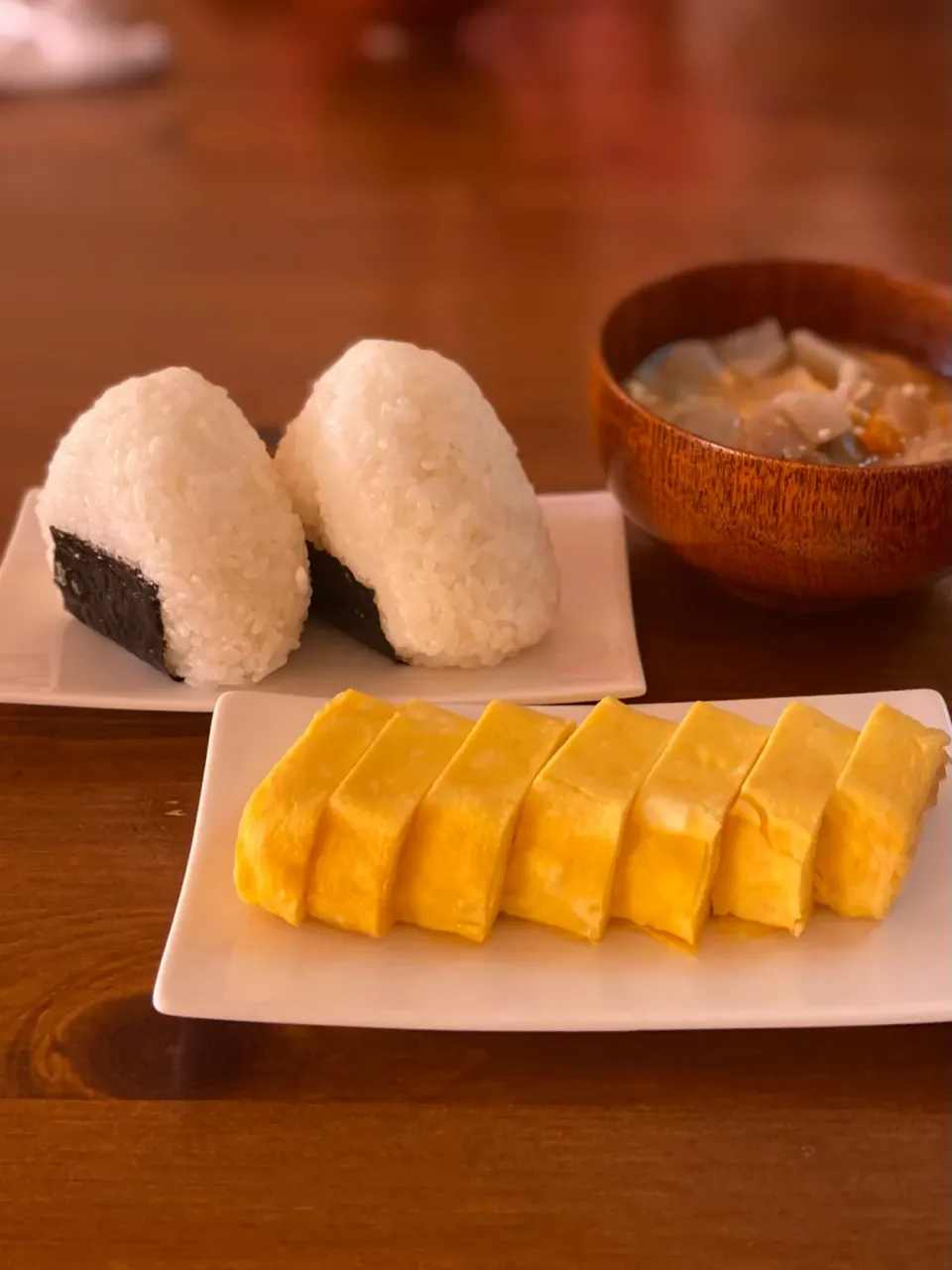 9/10の朝食　おむすびと玉子焼きに豚汁|yoneさん