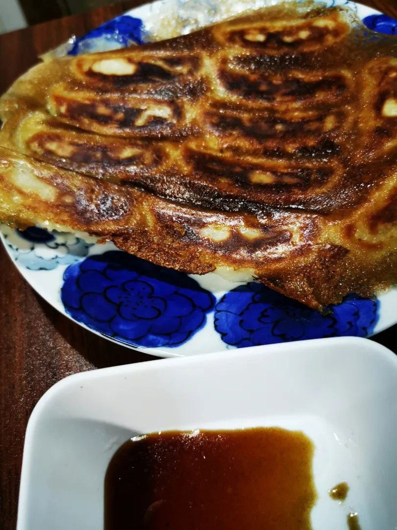 自家製ポン酢で食べる餃子👌グ〜です😀🍵|ペンギンさん