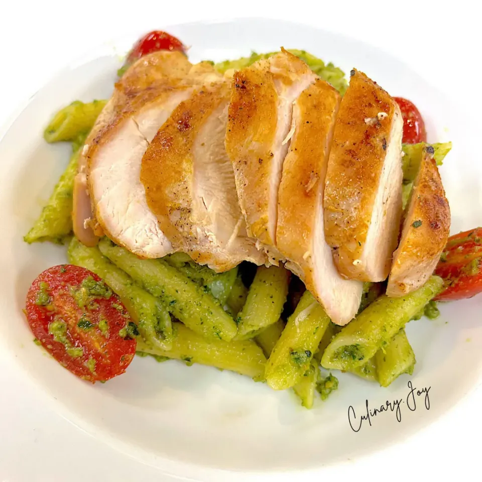 ~Pesto Pasta with Grilled Chicken~|culinary.joyさん