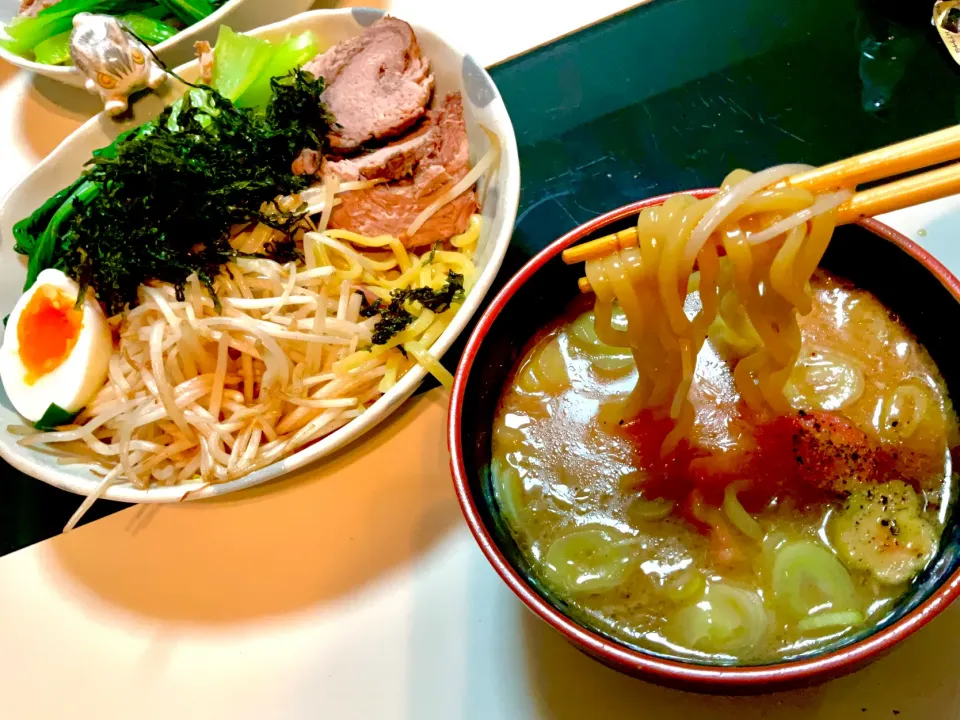 お家で作る豚骨醤油つけ麺　手作り出来たてのチャーシュー、あおさ海苔、青梗菜、半熟の満月をのせて。。。。^_^|Takeshi  Nagakiさん