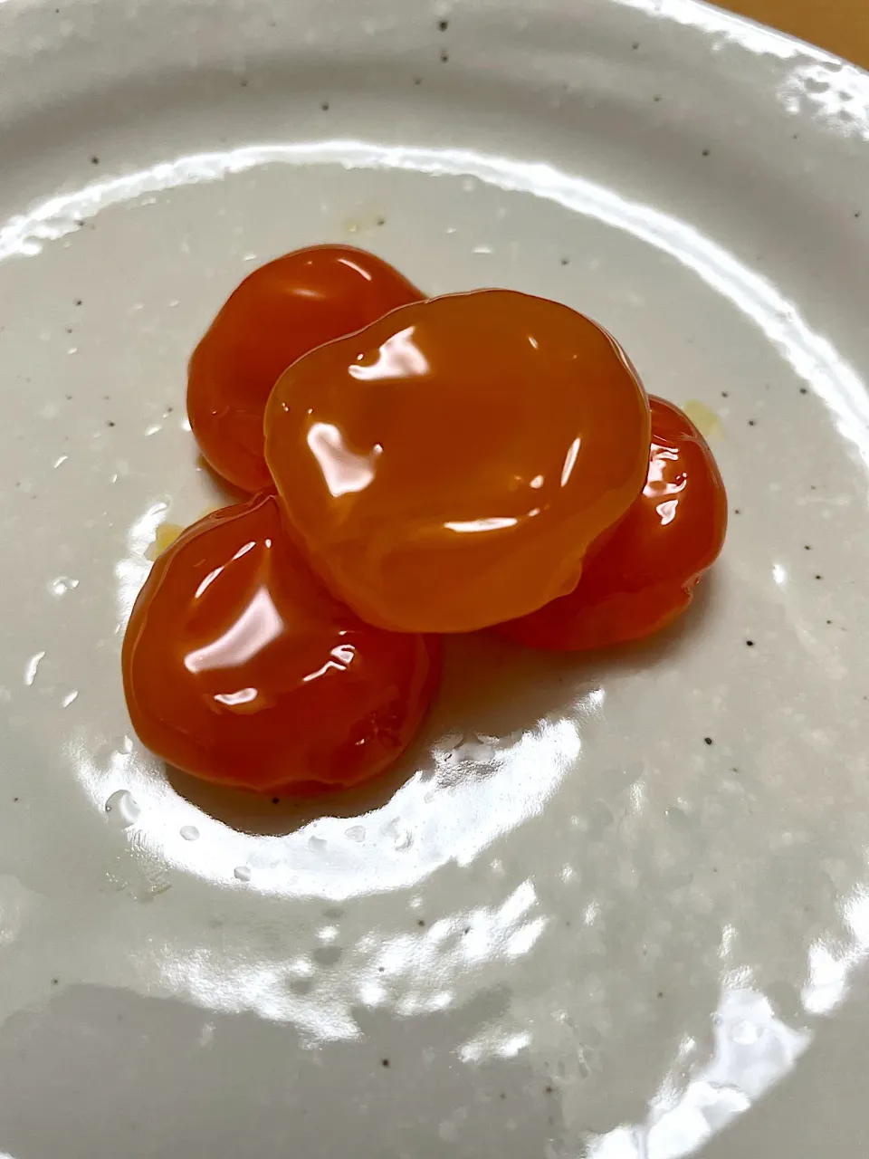 Snapdishの料理写真:卵の黄身の醤油漬け|rtkさん