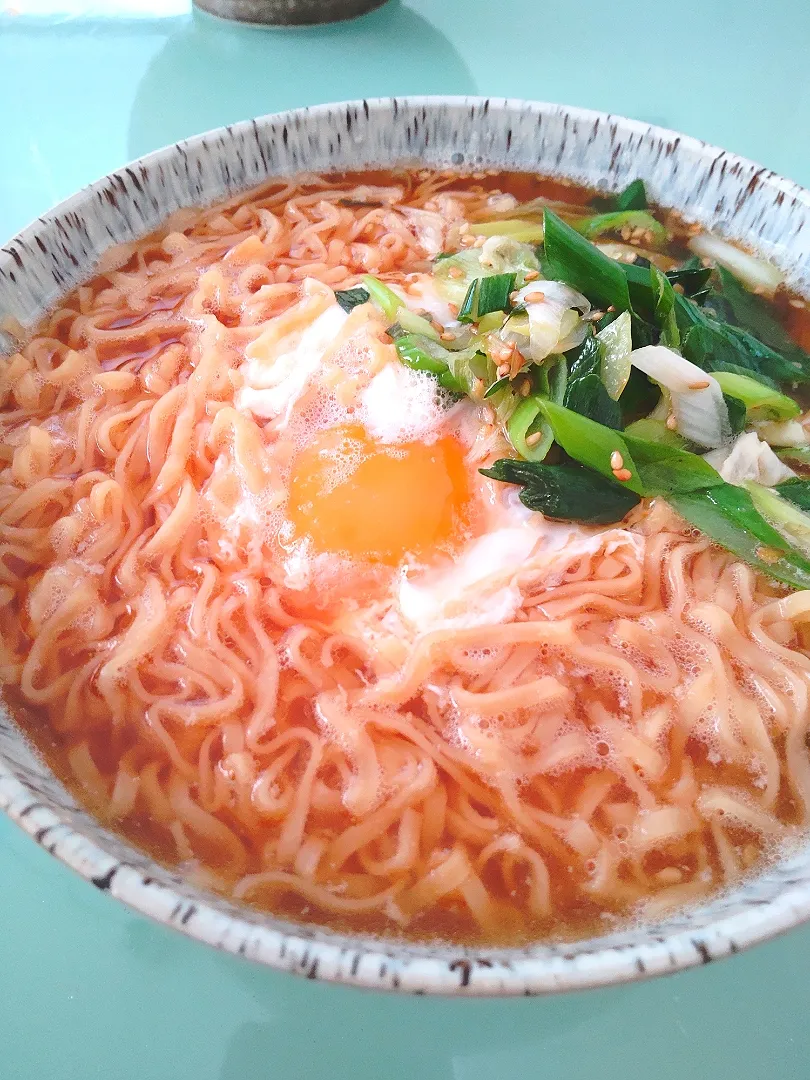 たまに食べたくなる❗チキンラーメン|かずにゃさん