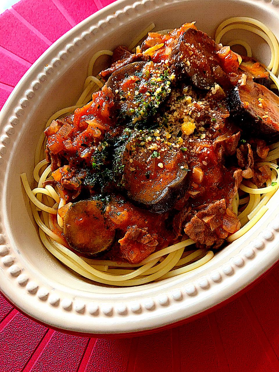 ナス🍆と牛コマ🐂のトマト🍅パスタ🍝