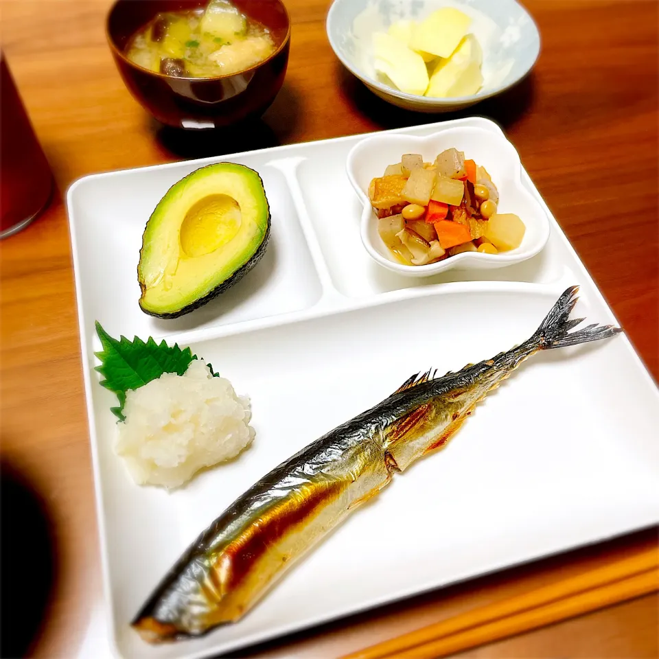 Snapdishの料理写真:秋刀魚の塩焼き|teritamagoさん