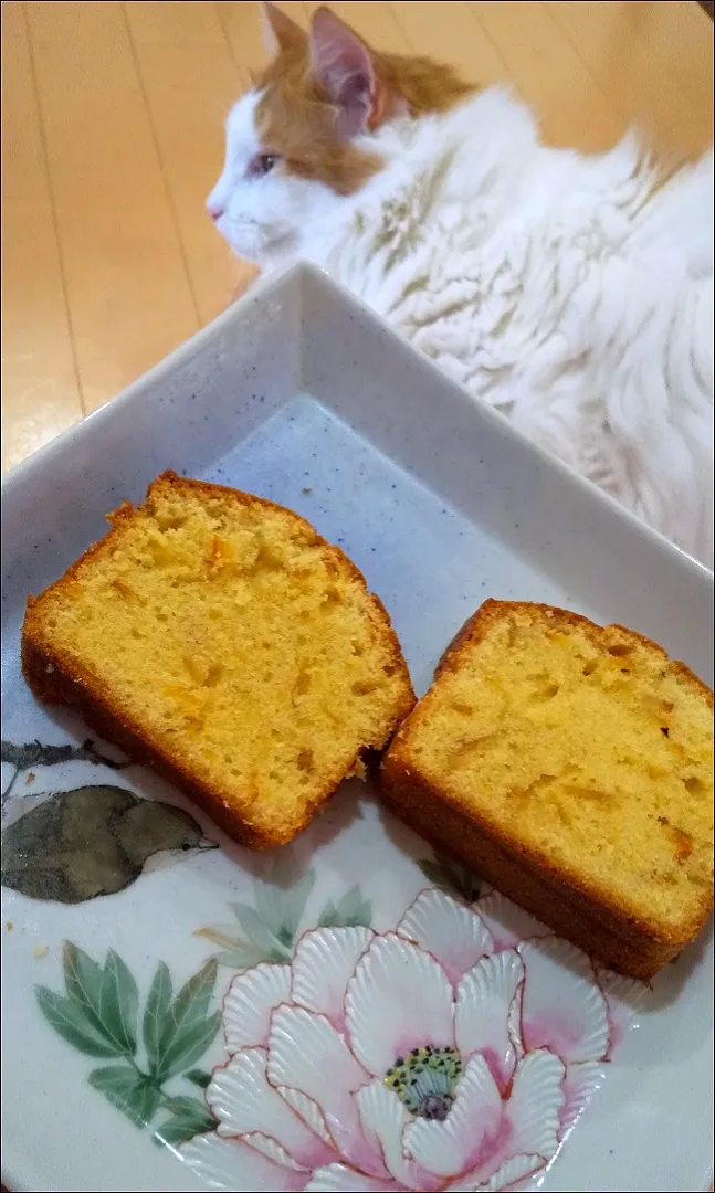 オレンジときび糖のパウンドケーキ🍊を
焼きました🤠うまっ🎶|さくらんぼさん