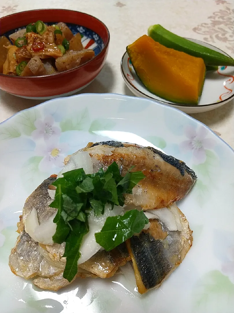 ☆今日の晩ごはん☆ あじの南蛮漬け  大根とスジ肉のぼっかけ|hamamaさん